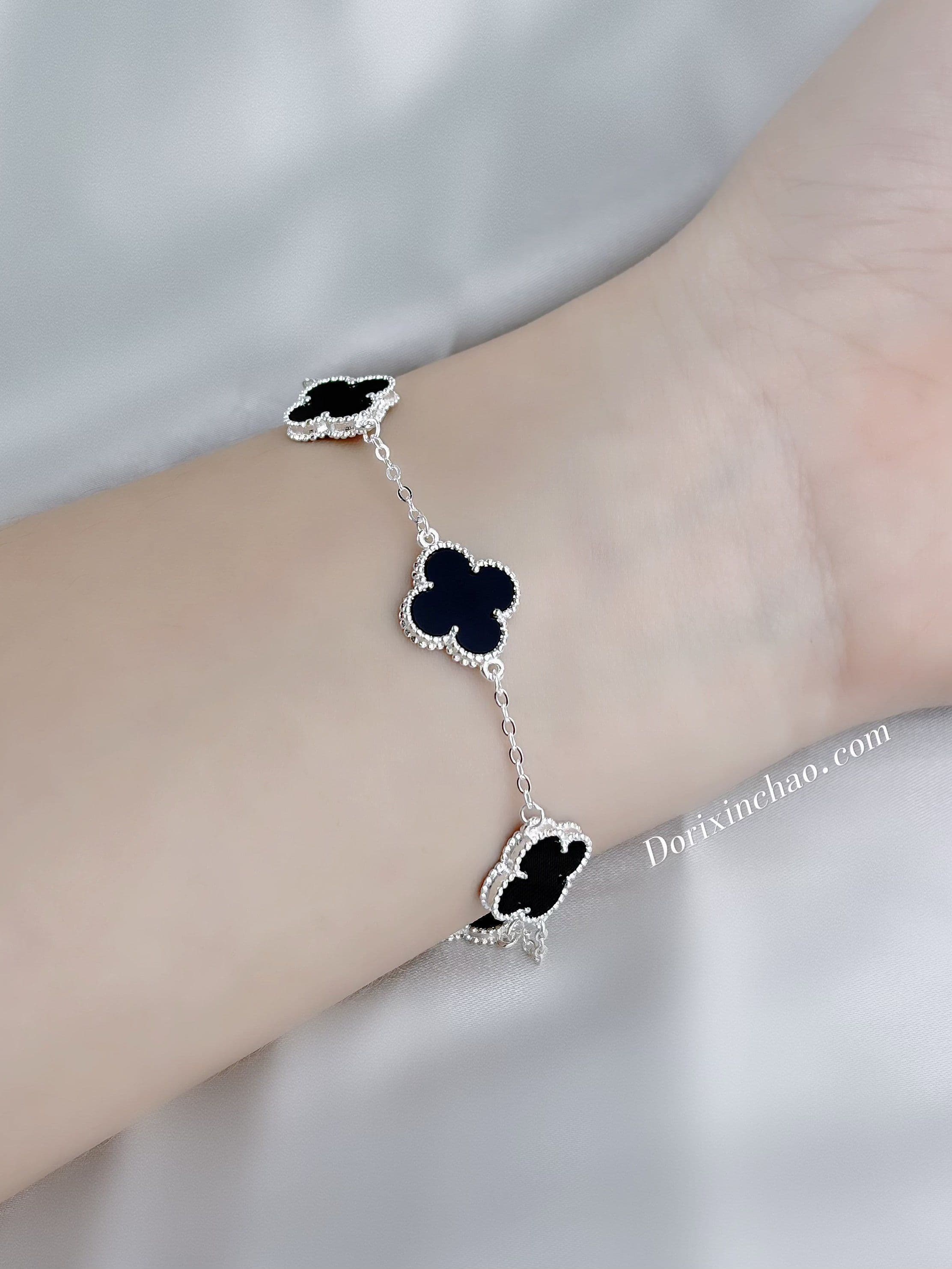 Lắc tay hoa 4 lá đen 11li