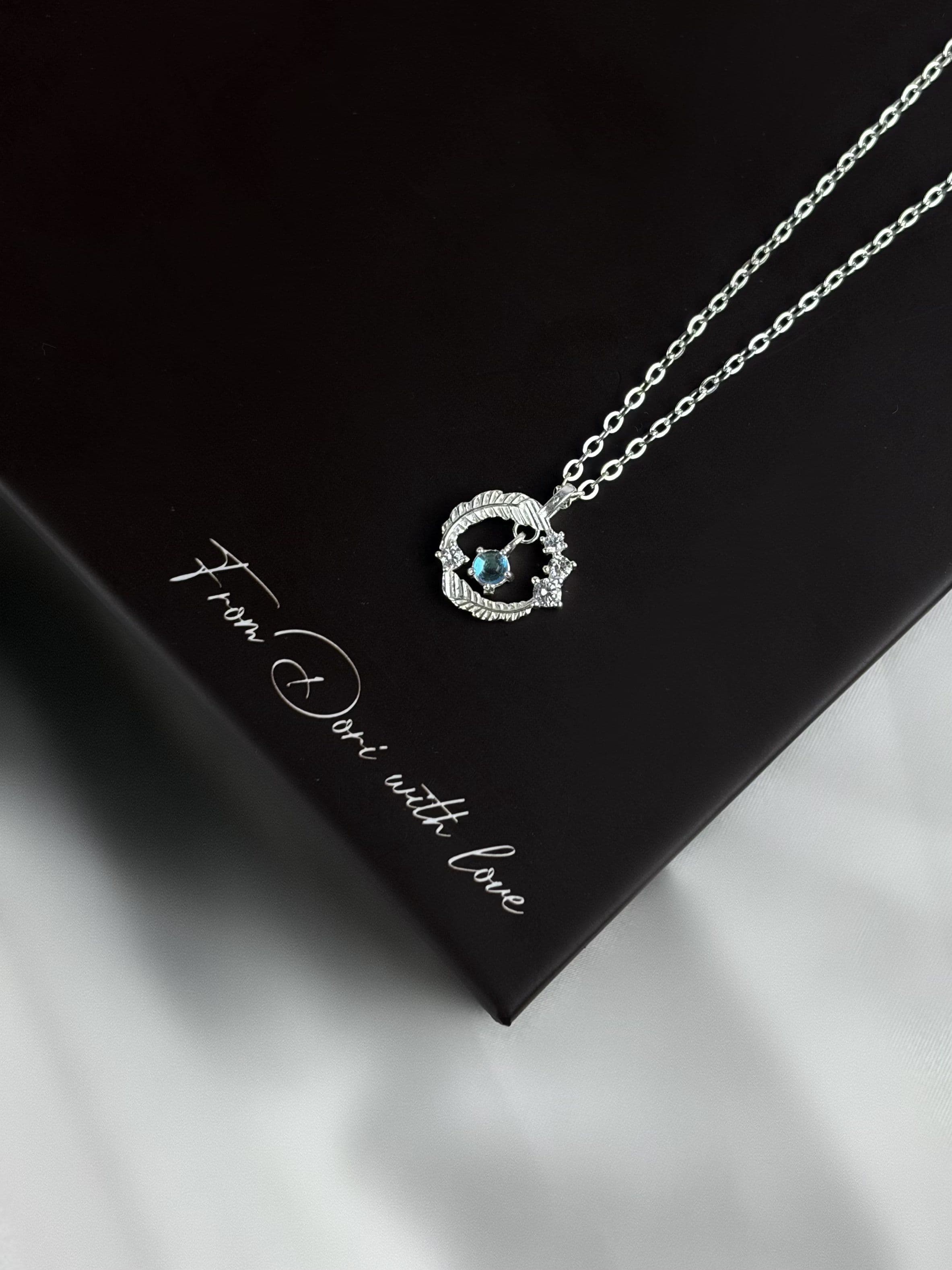 Dây chuyền Opalite Nguyệt quế